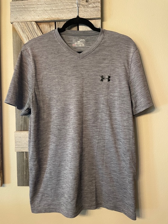 Under Armour Other - Under Armour Men’s Gray Heather V-Neck Performance Tee